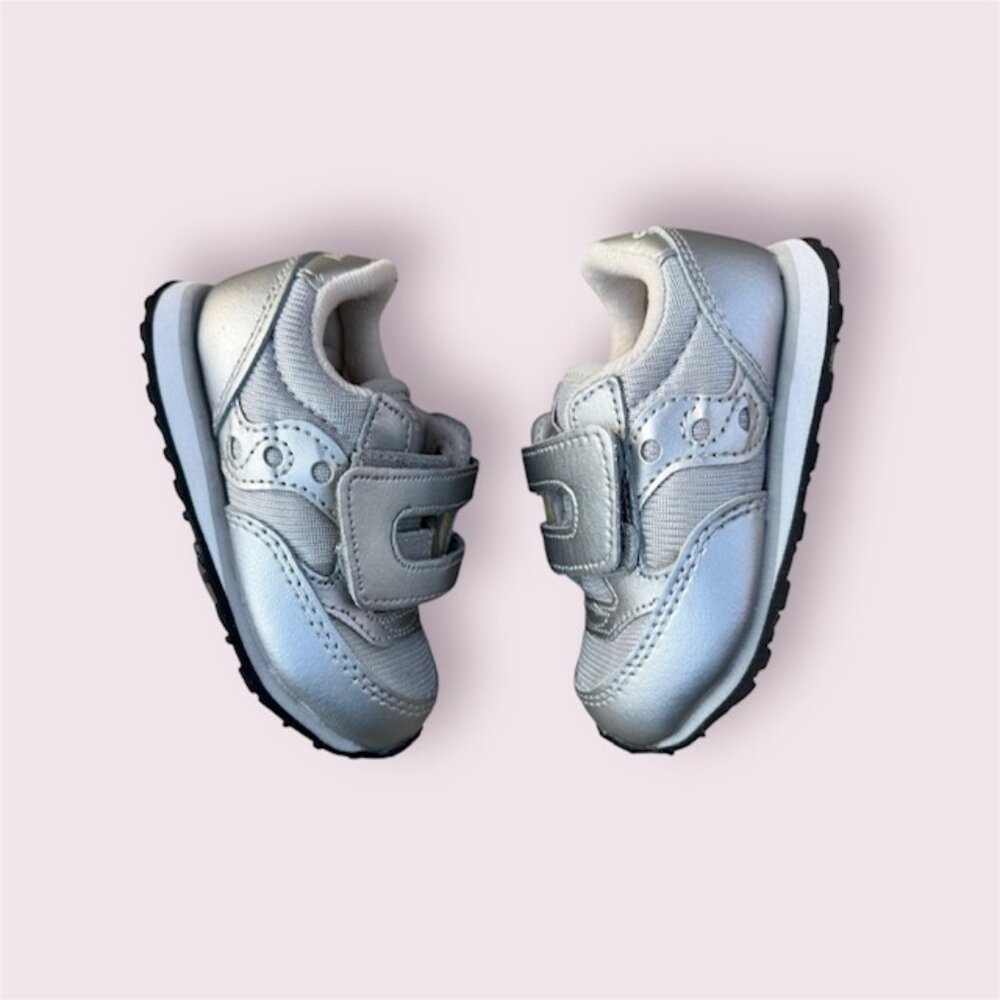 Saucony jazz sneakers new